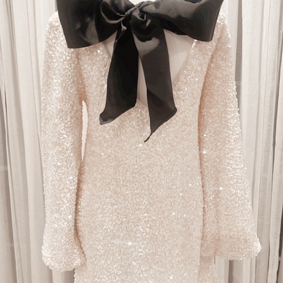 NEW Holiday Dress Sequin Winter White w Black Bow Viral Size Small NYE Christmas - Picture 7 of 8